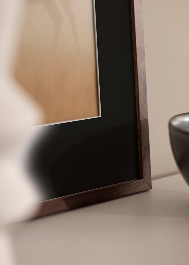 Ram med passepartou Kader Galant Walnoot 45x60 cm - Passe-partout Zwart 30x45 cm