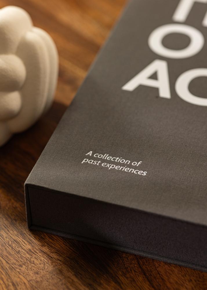 KAILA KAILA THROWBACK Black/White - Coffee Table Photo Album (60 Zwarte zijden)